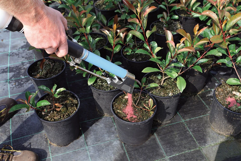 Handheld Topdressing Fertiliser Dispenser (Short) - Image 4